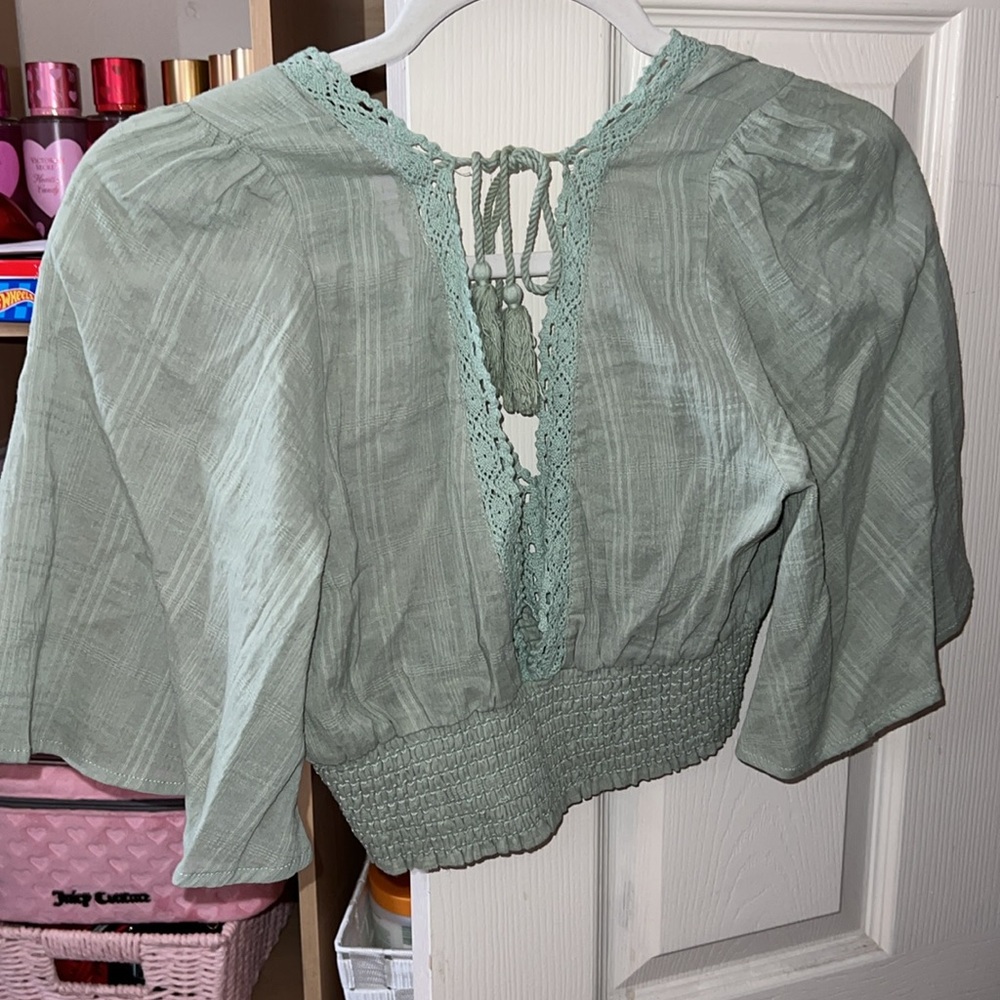 Boho Sage Green Cropped Blouse Lace Trim - Picture 5 of 6